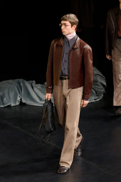Look 61